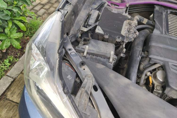 Used Subaru Forester 2013 2.0T Automatic Prestige Navigation Edition Engine Bay Right