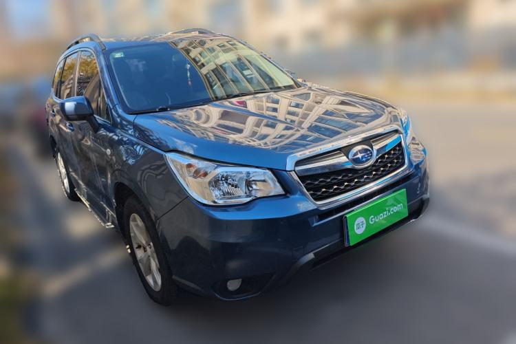 Used Subaru Forester 2013 2.0i Automatic Luxury Edition Front Right 45 Deg