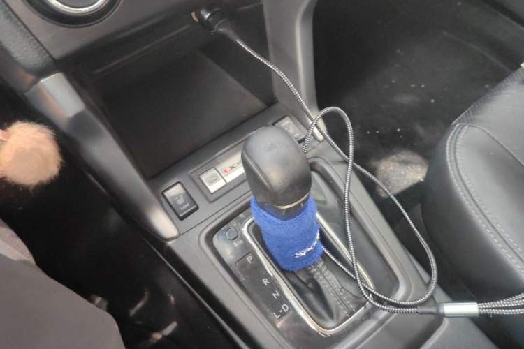 Used Subaru Forester 2013 2.5i Automatic Luxury Edition Gear Lever
