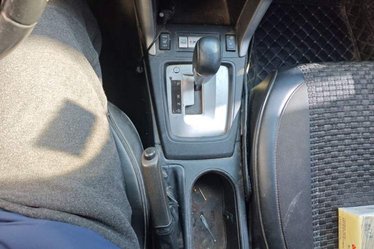 Used Subaru Forester 2013 2.0i Automatic Luxury Edition Gear Lever