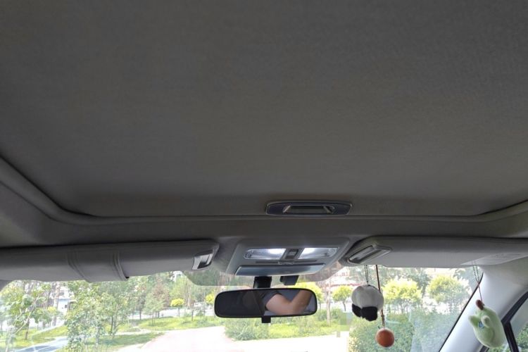 Used Subaru Forester 2013 2.5i Automatic Luxury Edition Headliner