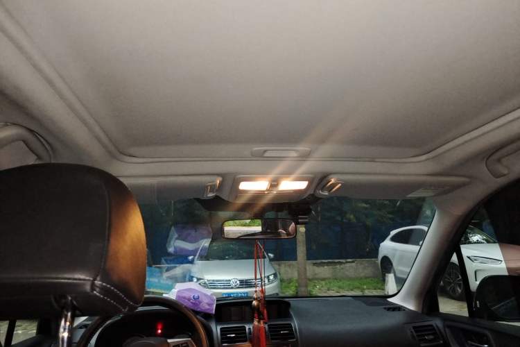 Used Subaru Forester 2013 2.5i Automatic Luxury Edition Headliner
