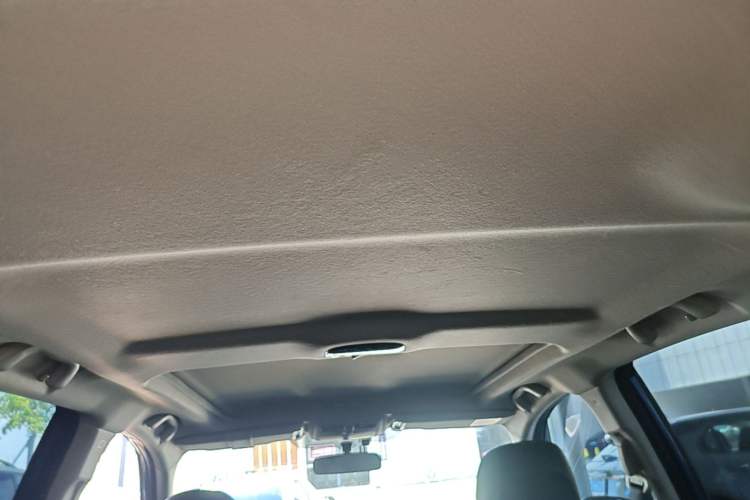 Used Subaru Forester 2013 2.5i Automatic Luxury Edition Headliner