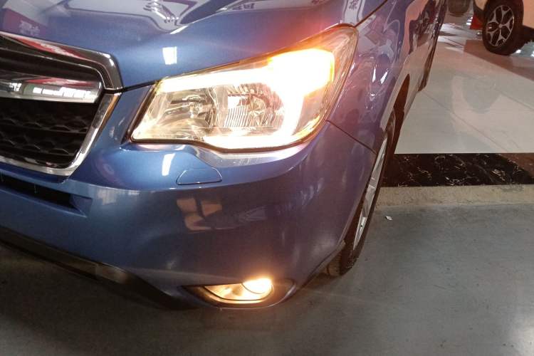 Used Subaru Forester 2013 2.5i Automatic Luxury Edition Left Front Headlight