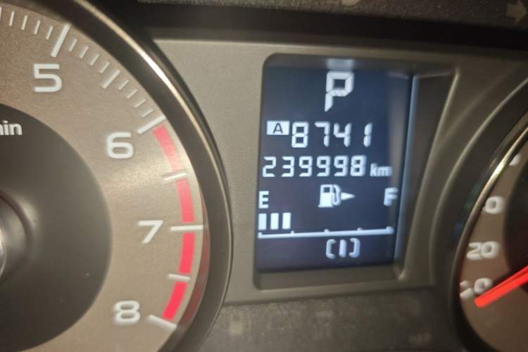 Used Subaru Forester 2013 2.5i Automatic Luxury Edition Odometer Close Up