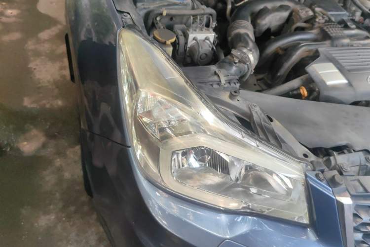 Used Subaru Forester 2013 2.5i Automatic Luxury Edition Right Front Headlight