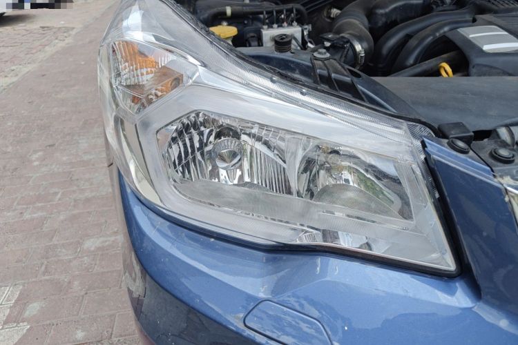 Used Subaru Forester 2013 2.5i Automatic Luxury Edition Right Front Headlight