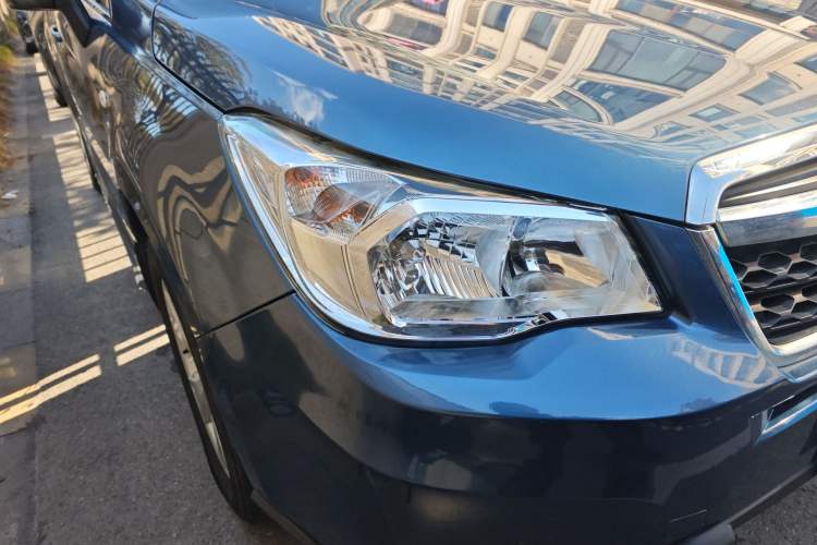 Used Subaru Forester 2013 2.0i Automatic Luxury Edition Right Front Headlight