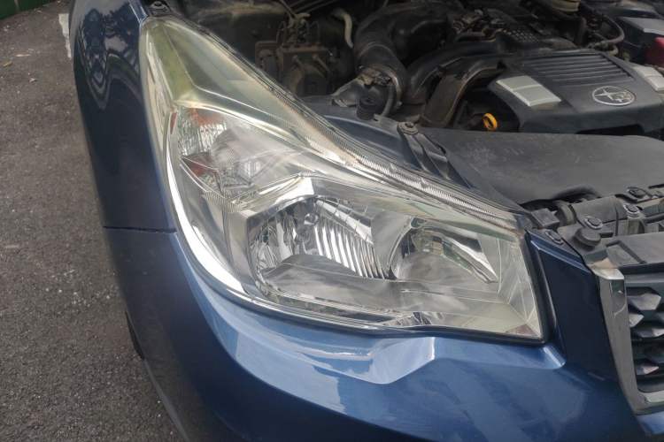 Used Subaru Forester 2013 2.0i Automatic Luxury Edition Right Front Headlight