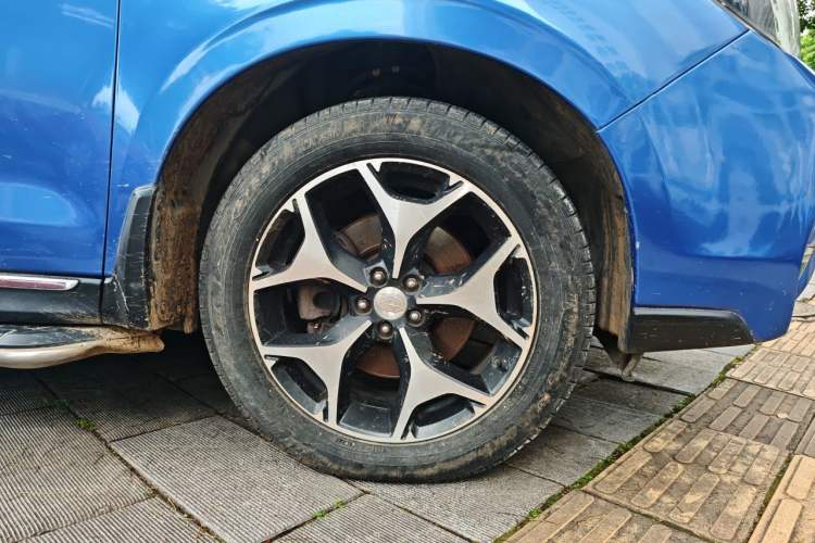 Used Subaru Forester 2013 2.0T Automatic Prestige Navigation Edition Right Front Wheel Hub