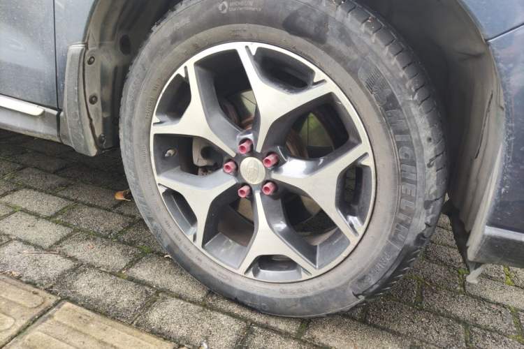 Used Subaru Forester 2013 2.0T Automatic Prestige Navigation Edition Right Front Wheel Hub