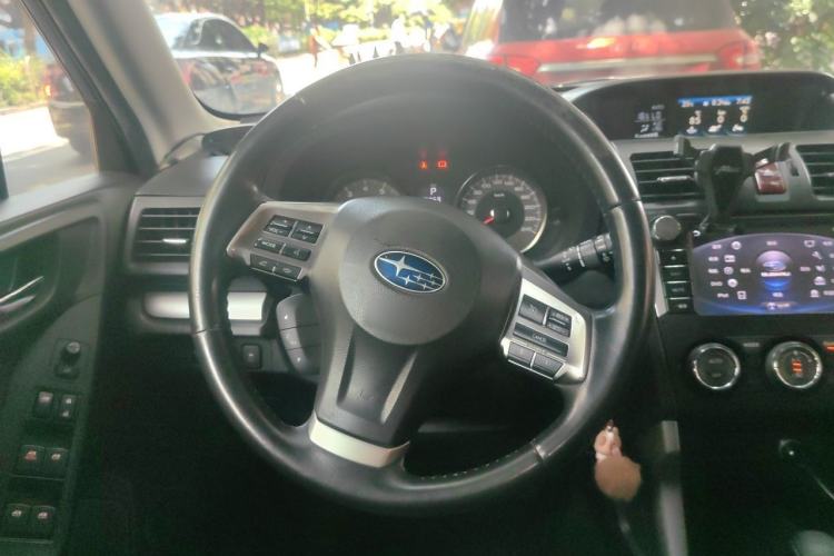 Used Subaru Forester 2013 2.5i Automatic Luxury Edition Steering Wheel