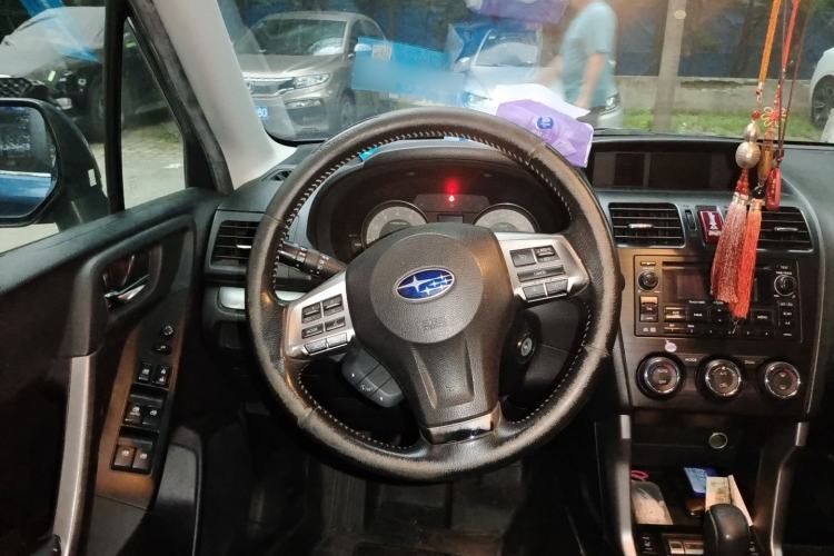 Used Subaru Forester 2013 2.5i Automatic Luxury Edition Steering Wheel
