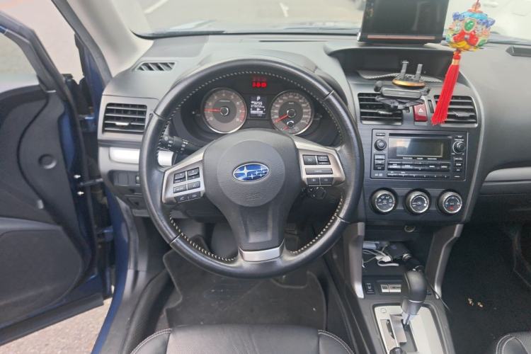 Used Subaru Forester 2013 2.0i Automatic Luxury Edition Steering Wheel