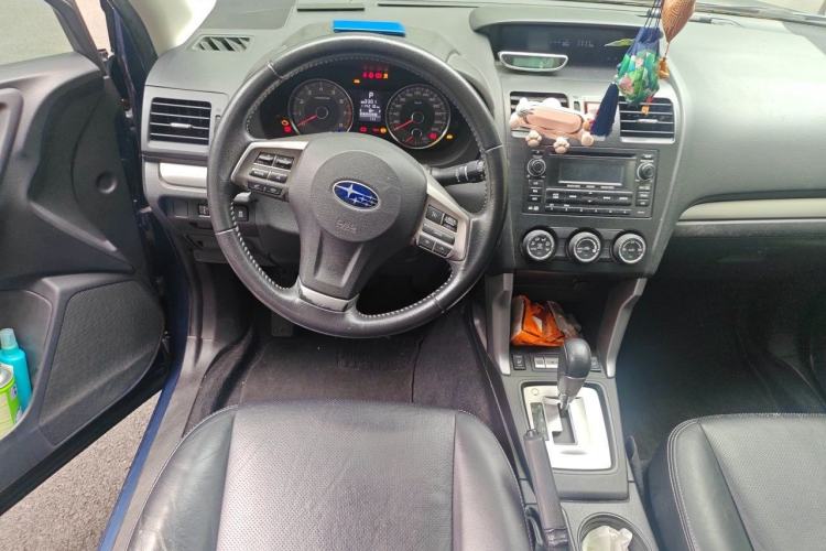 Used Subaru Forester 2013 2.0i Automatic Luxury Edition Steering Wheel