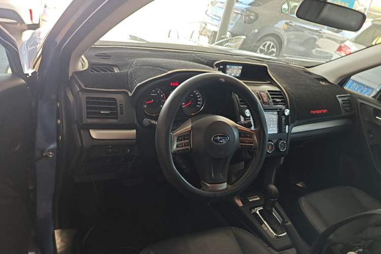 Used Subaru Forester 2013 2.5i Automatic Luxury Edition Steering Wheel