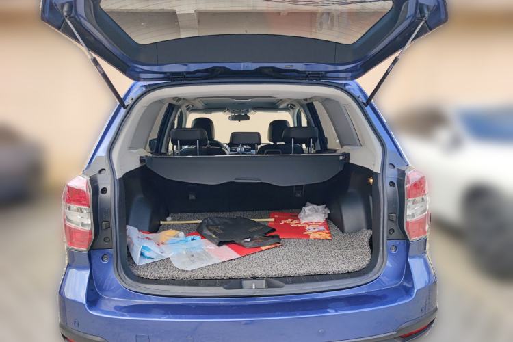 Used Subaru Forester 2013 2.5i Automatic Luxury Edition Trunk