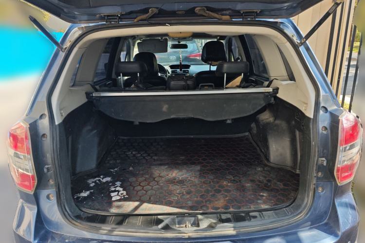 Used Subaru Forester 2013 2.0i Automatic Luxury Edition Trunk