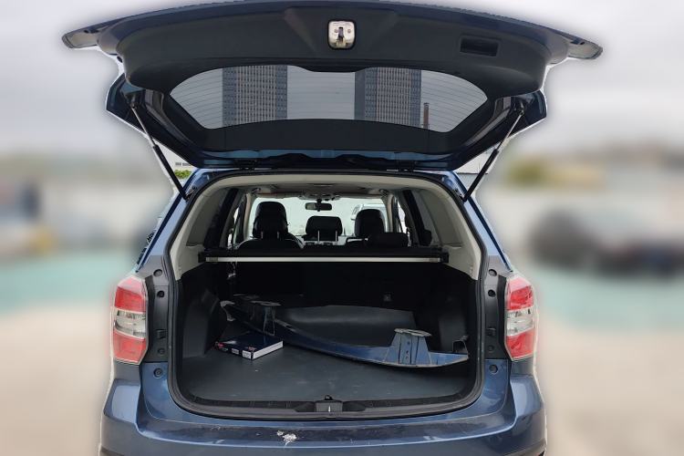 Used Subaru Forester 2013 2.5i Automatic Luxury Edition Trunk