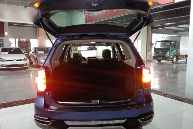 Used Subaru Forester 2013 2.5i Automatic Luxury Edition Trunk