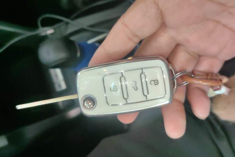 Used Subaru Forester 2013 2.5i Automatic Luxury Edition Vehicle Key