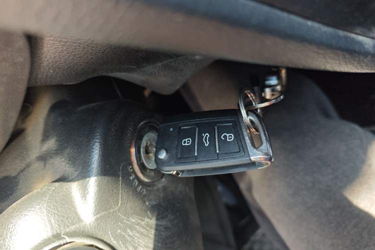Used Subaru Forester 2013 2.0i Automatic Luxury Edition Vehicle Key