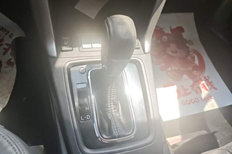 Used Subaru Forester 2013 2.5i Automatic Luxury Edition Gear Lever