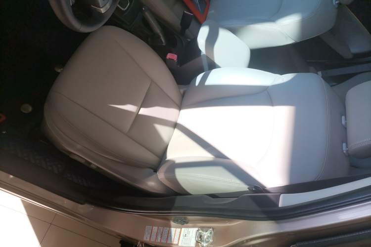 Used Subaru Forester 2013 2.5i Automatic Luxury Edition Left Front Seat