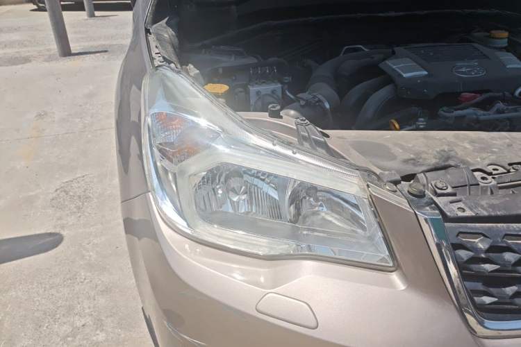 Used Subaru Forester 2013 2.5i Automatic Luxury Edition Right Front Headlight