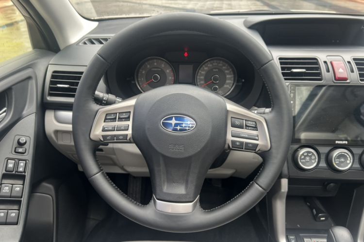 Used Subaru Forester 2013 2.5i Automatic Elite Edition Steering Wheel