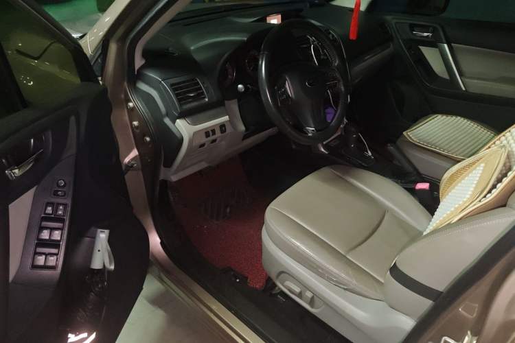 Used Subaru Forester 2013 2.5i Automatic Luxury Edition Driver Seat