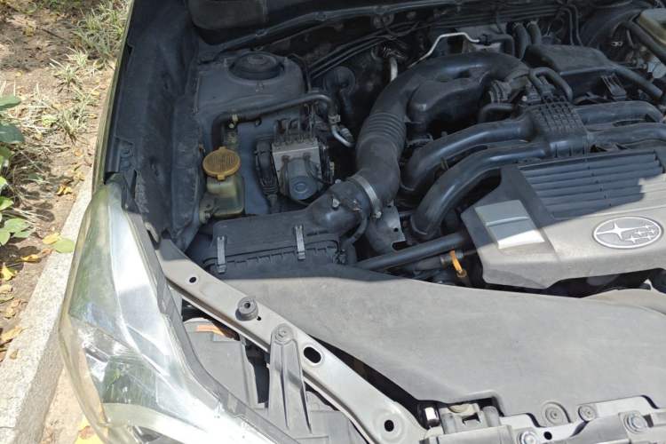 Used Subaru Forester 2013 2.5i Automatic Luxury Edition Engine Bay Right