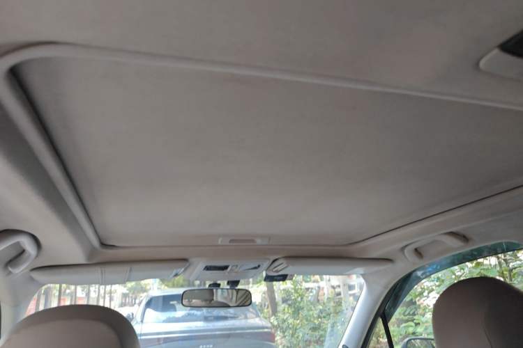 Used Subaru Forester 2013 2.5i Automatic Luxury Edition Headliner