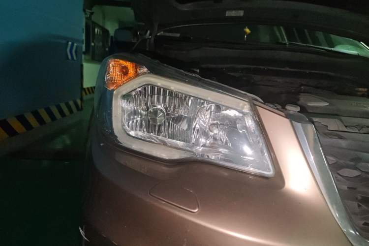 Used Subaru Forester 2013 2.5i Automatic Luxury Edition Right Front Headlight