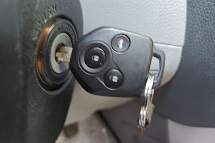 Used Subaru Forester 2013 2.5i Automatic Luxury Edition Vehicle Key