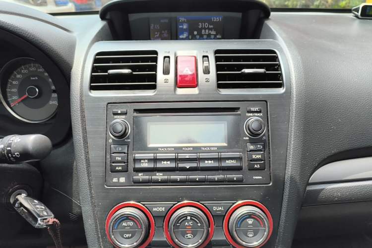 Used Subaru Forester 2013 2.5i Automatic Luxury Edition Audio And AC Panel