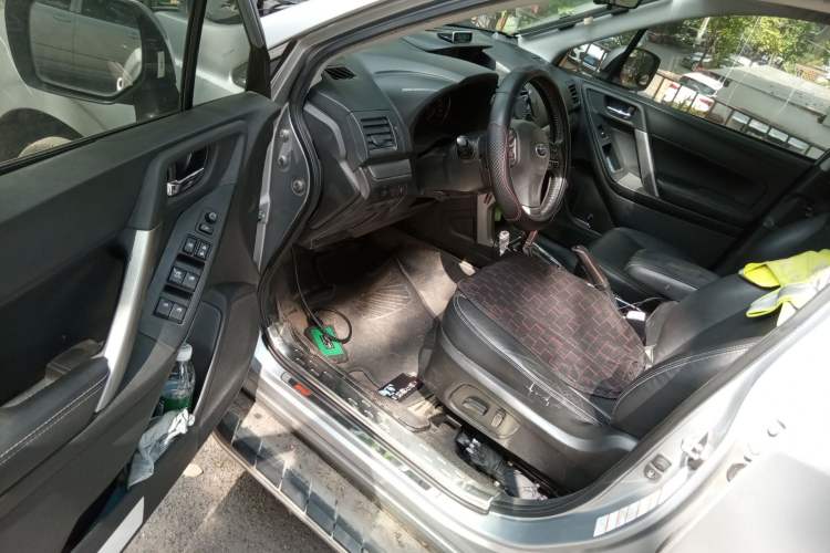 Used Subaru Forester 2013 2.5i Automatic Luxury Edition Driver Seat