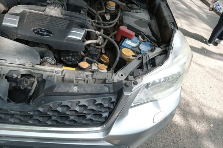 Used Subaru Forester 2013 2.5i Automatic Luxury Edition Engine Bay Left