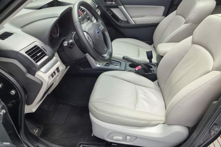 Used Subaru Forester 2013 2.5i Automatic Luxury Edition Exterior 3