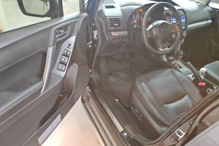 Used Subaru Forester 2013 2.5i Automatic Elite Edition Interior 3