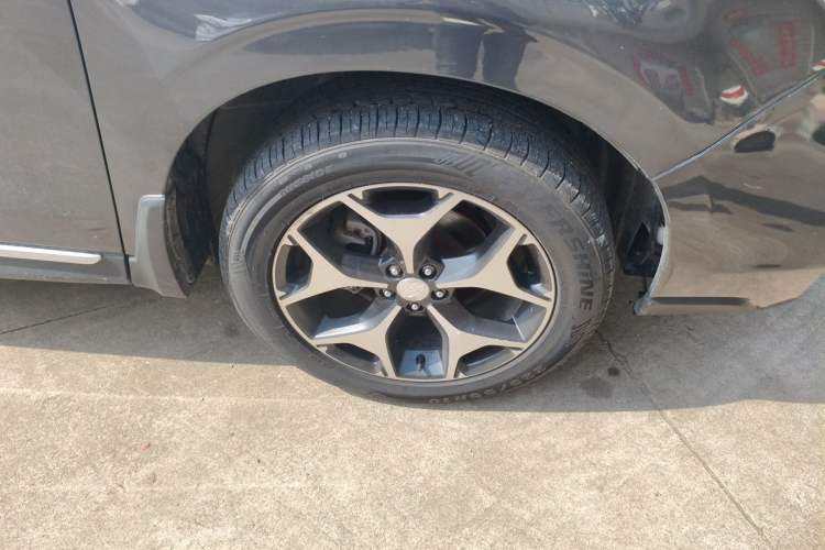 Used Subaru Forester 2013 2.5i Automatic Prestige Edition Right Front Wheel Hub