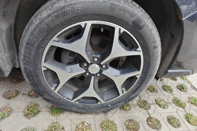 Used Subaru Forester 2013 2.5i Automatic Prestige Navigation Edition Right Front Wheel Hub
