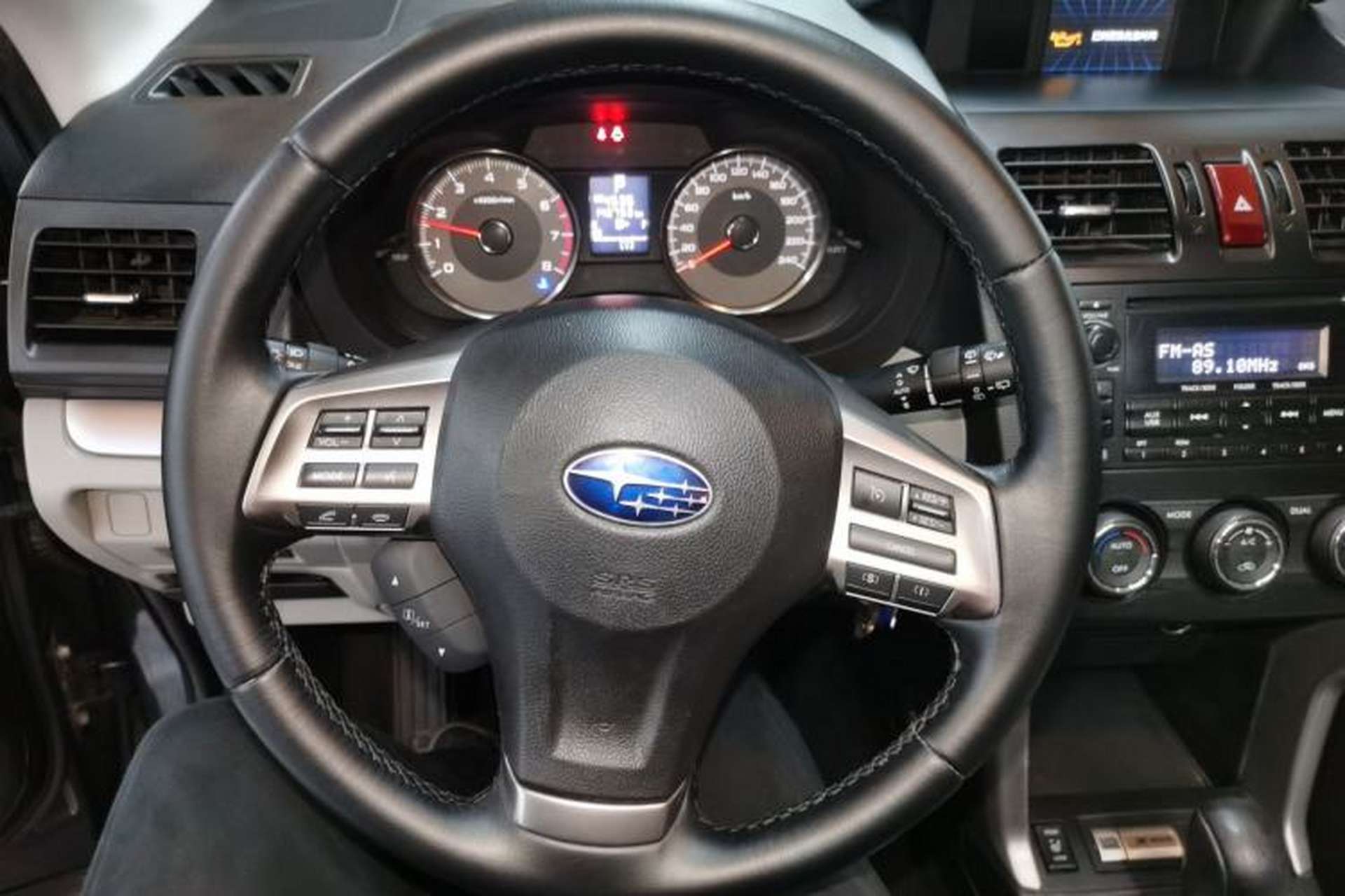 Used Subaru Forester 2013 2.5i Automatic Luxury Edition Steering Wheel