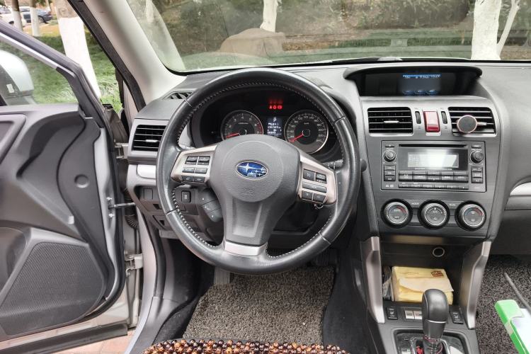 Used Subaru Forester 2013 2.5i Automatic Luxury Edition Steering Wheel
