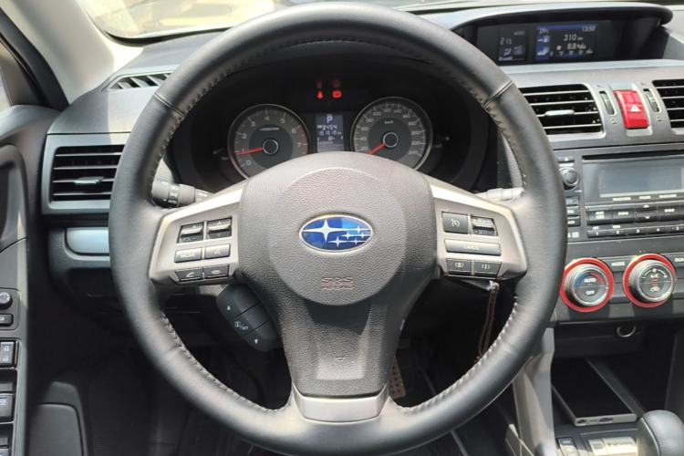 Used Subaru Forester 2013 2.5i Automatic Luxury Edition Steering Wheel