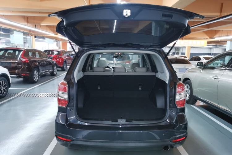 Used Subaru Forester 2013 2.5i Automatic Luxury Edition Trunk