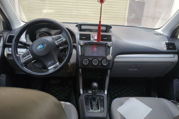Used Subaru Forester 2013 2.5i Automatic Luxury Navigation Edition Center Console