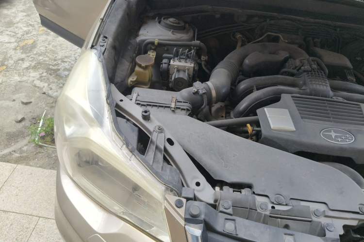 Used Subaru Forester 2013 2.5i Automatic Luxury Navigation Edition Engine Bay Right