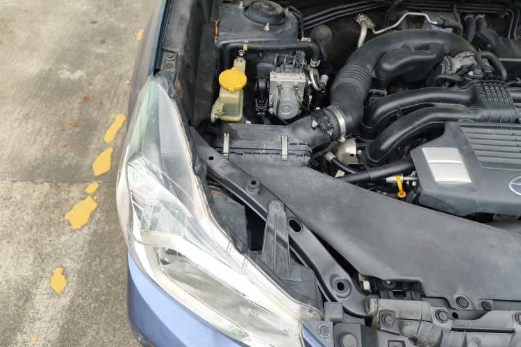 Used Subaru Forester 2013 2.5i Automatic Prestige Edition Engine Bay Right