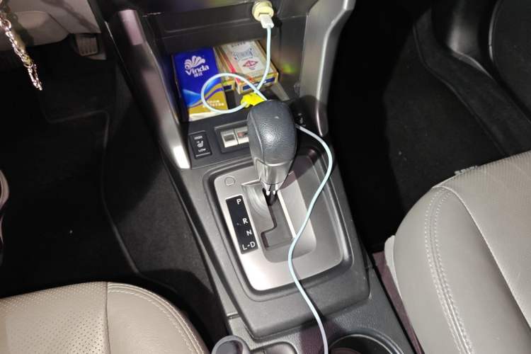 Used Subaru Forester 2013 2.5i Automatic Elite Navigation Edition Gear Lever